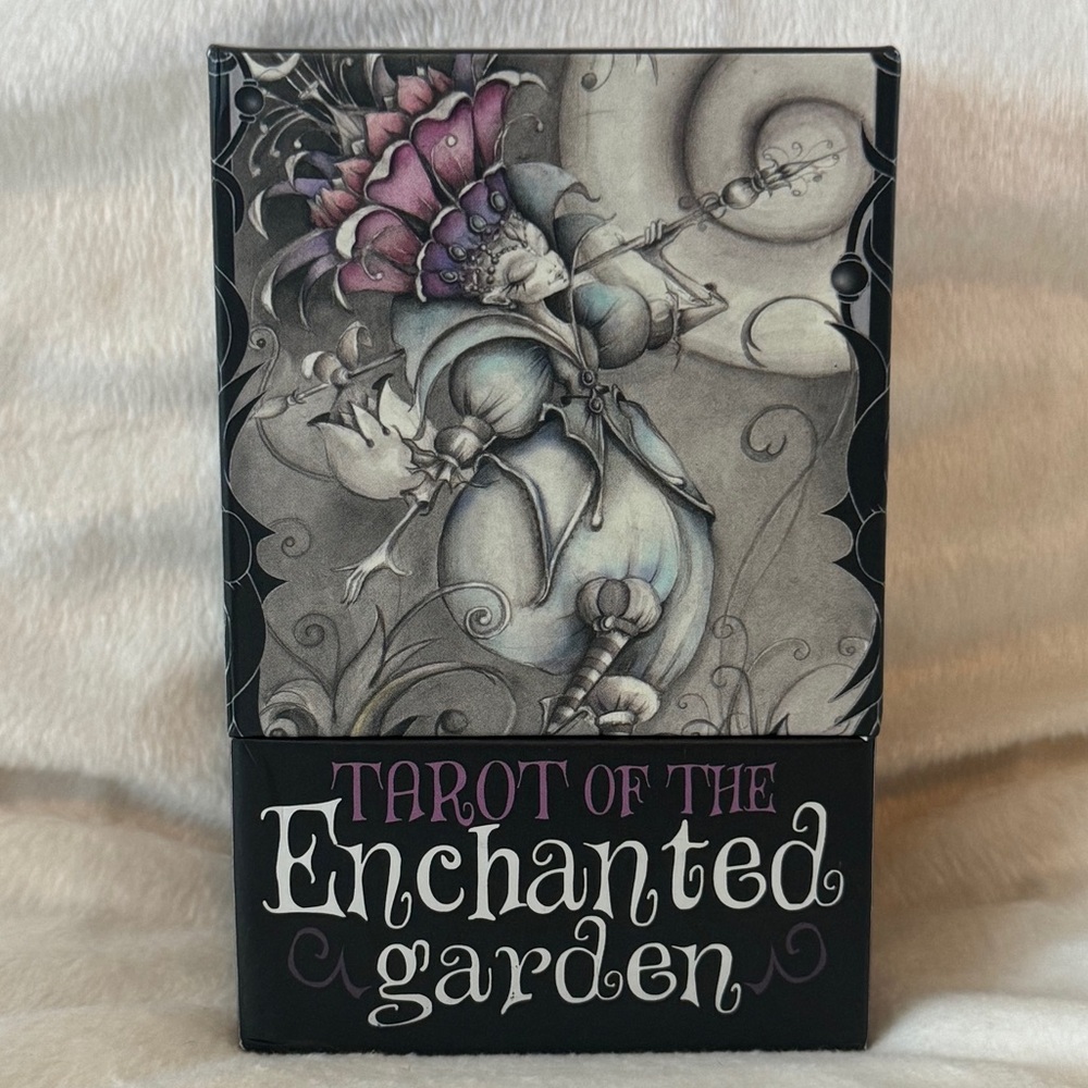 Tarot of the Enchanted Garden